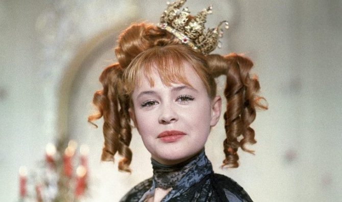 Марина Неелова в фильме «Старая-старая сказка»