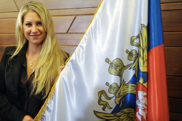 Посол доброй воли молодежных программ PSI (Population Services International) теннисистка Анна Курникова после пресс-конференции в агентстве ИТАР-ТАСС, 2009 год.