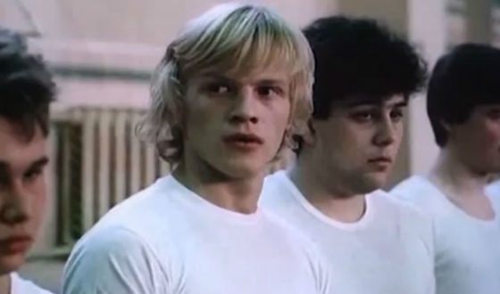 «Забавы молодых» (1986), одна из первых взрослых работ актера